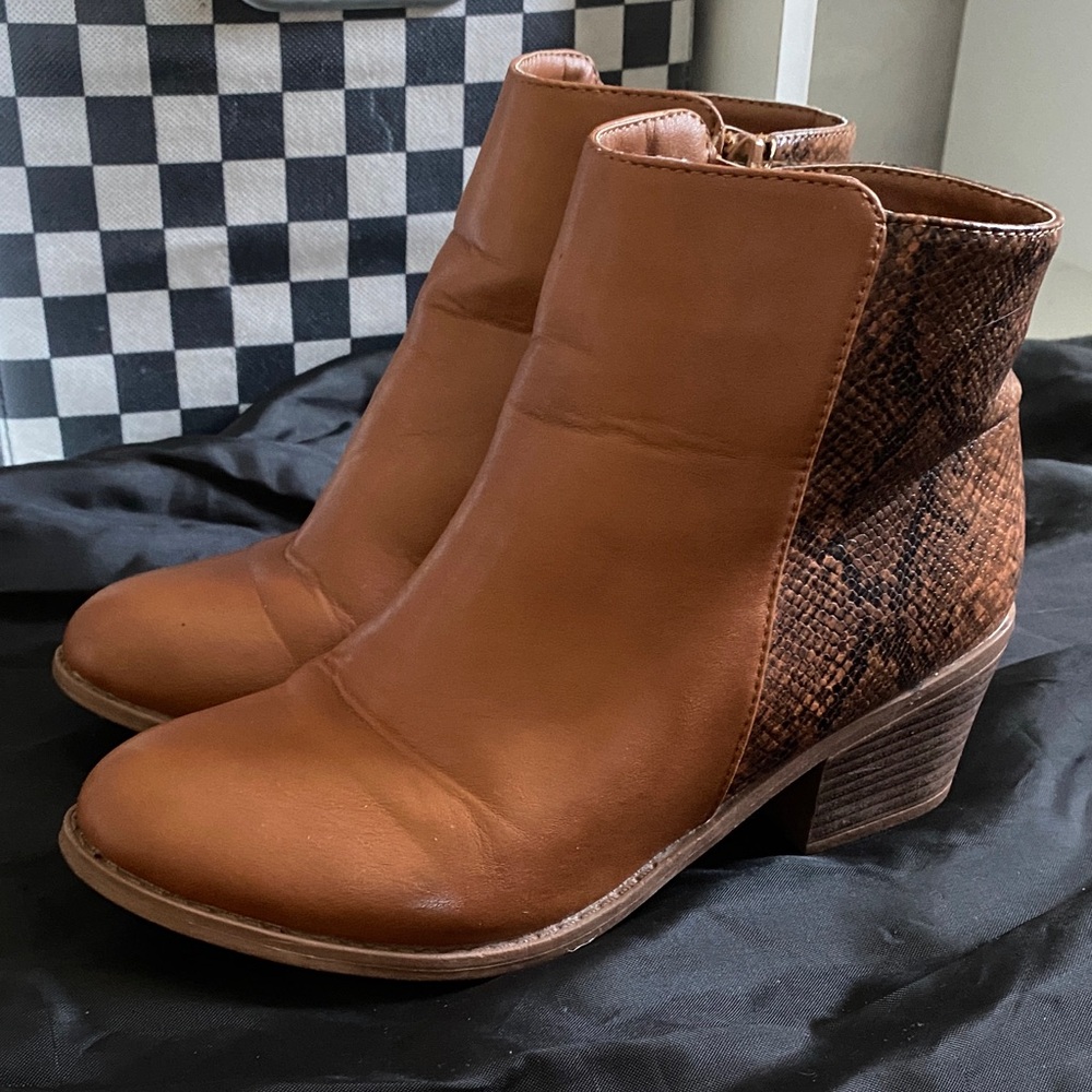 Stylish Tan and Brown Ankle Boots